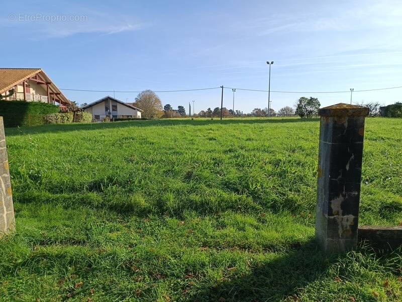 Terrain à AIRE-SUR-L&#039;ADOUR