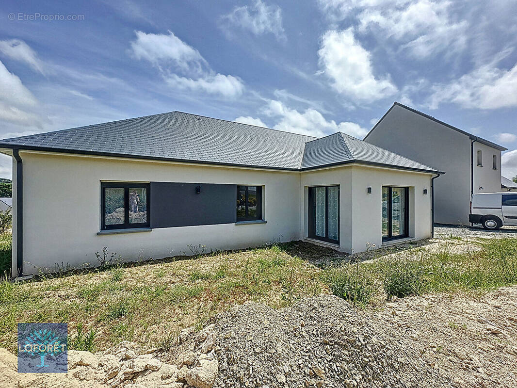 Maison à LA CHAPELLE-JANSON