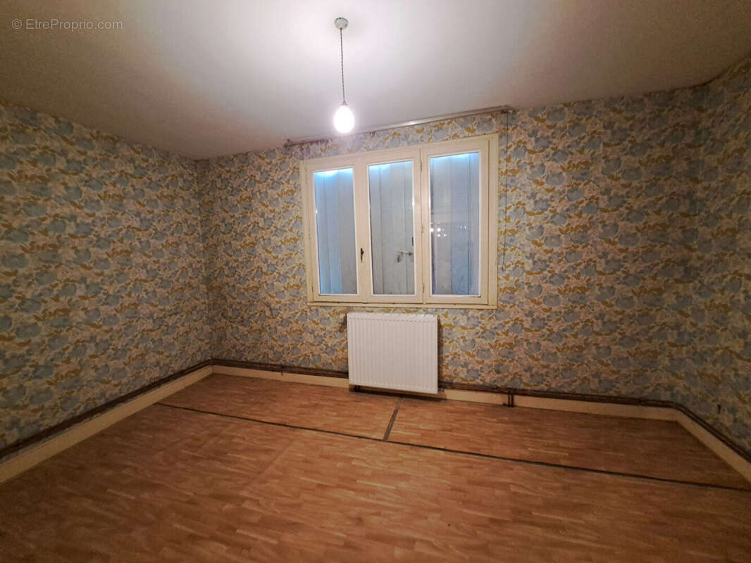 Maison à ATTIGNY