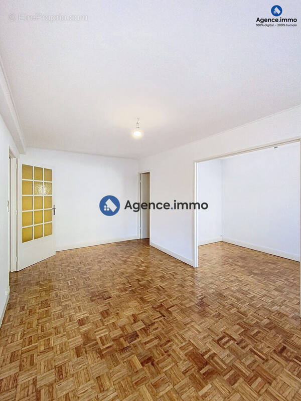 Appartement à LA RICHE