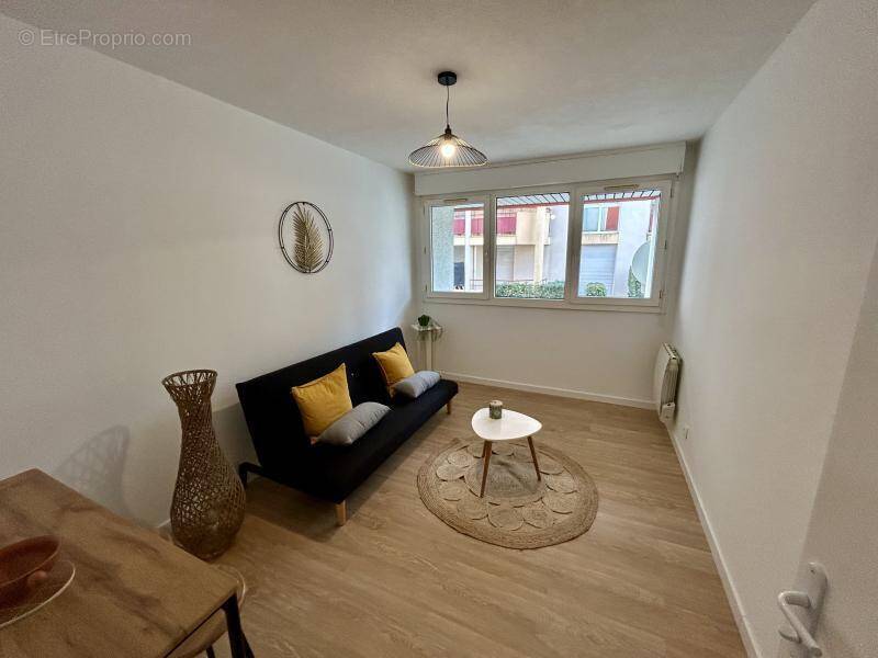 Appartement à LONS