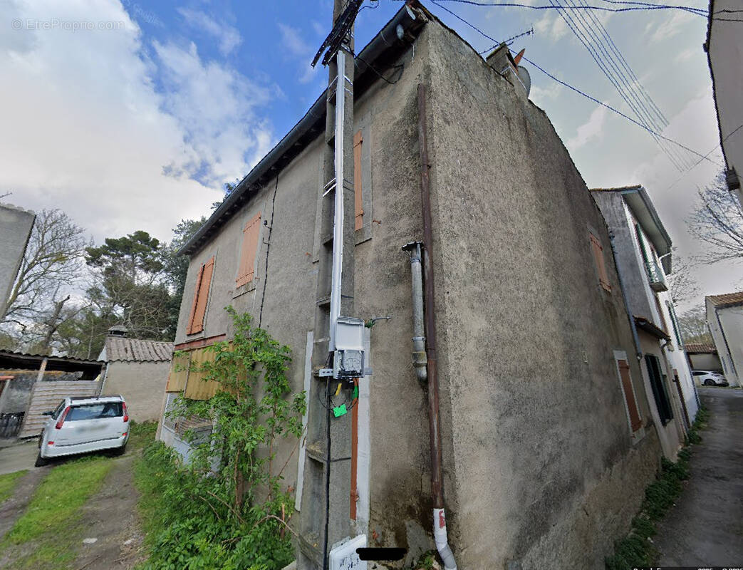 Maison à BELVEZE-DU-RAZES
