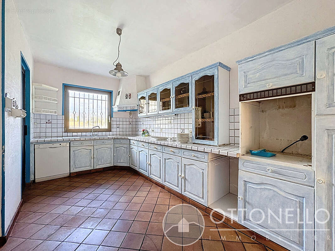 Maison à ROQUEBRUNE-SUR-ARGENS