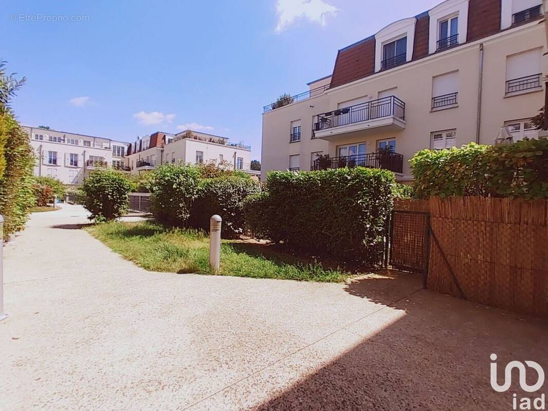 Photo 1 - Appartement à LE PLESSIS-TREVISE