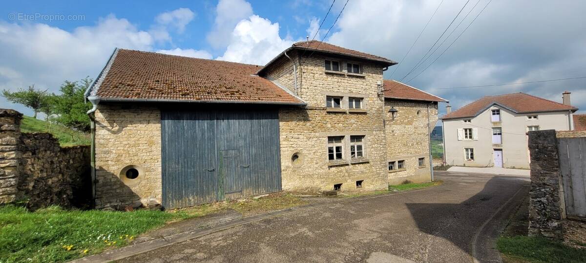 Maison à AMANCE