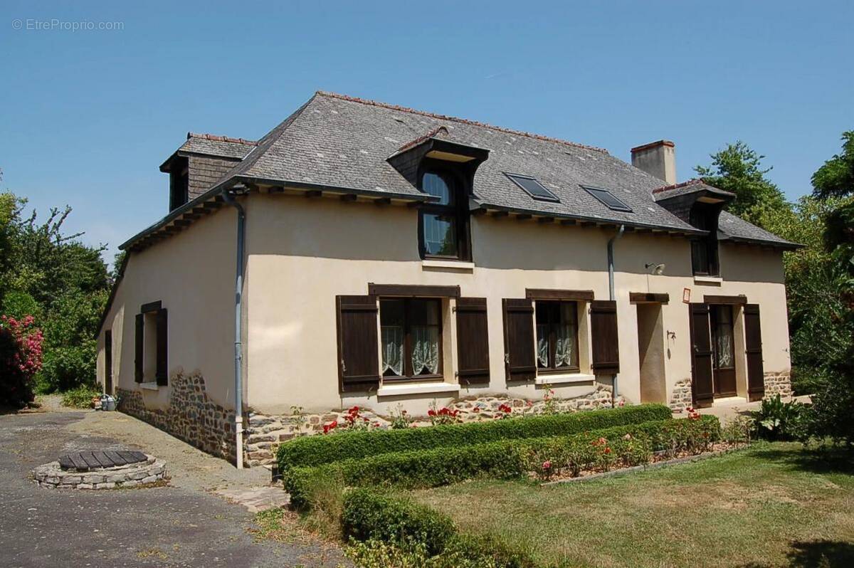 Maison à VERN-SUR-SEICHE