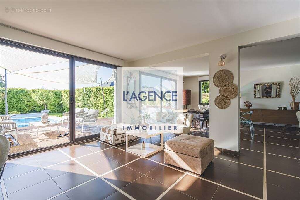 Maison à BEZANNES