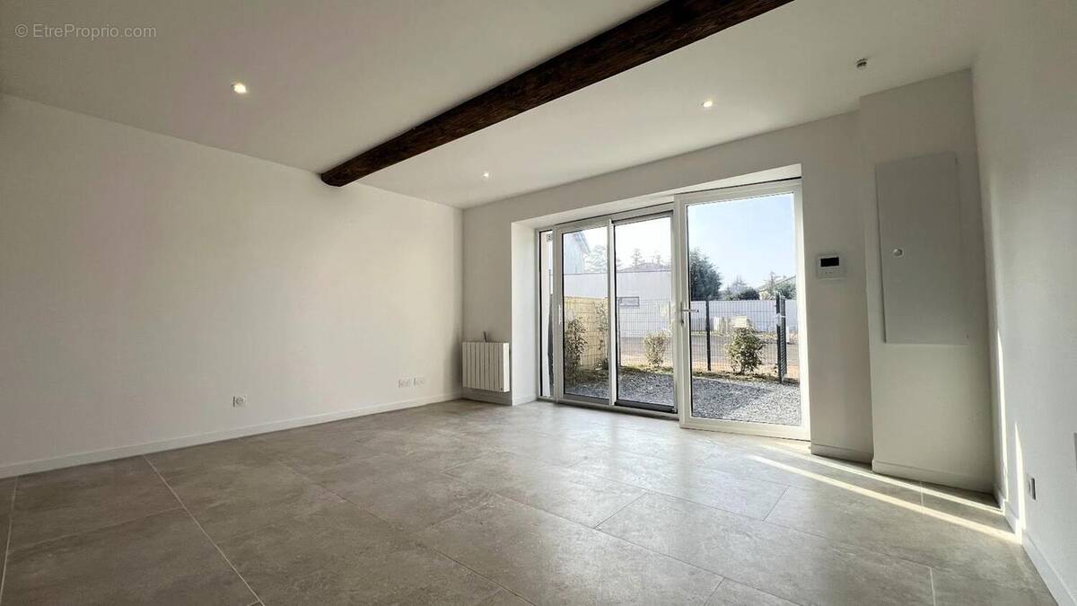 Photo 1 - Appartement à LENTILLY