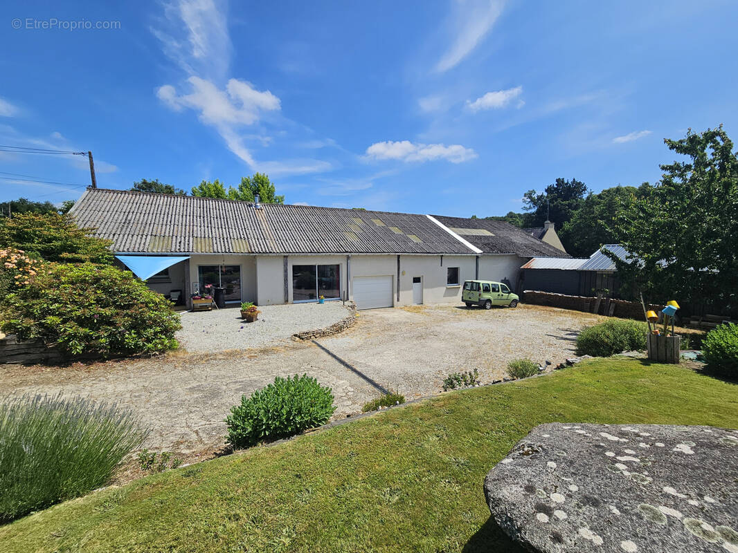 Maison à CLEGUEREC