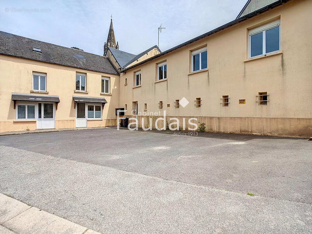 Appartement à CAUMONT-L&#039;EVENTE