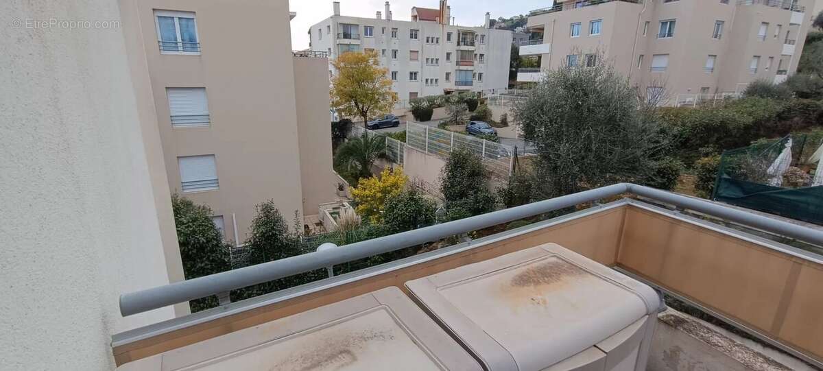 Appartement à SAINT-LAURENT-DU-VAR