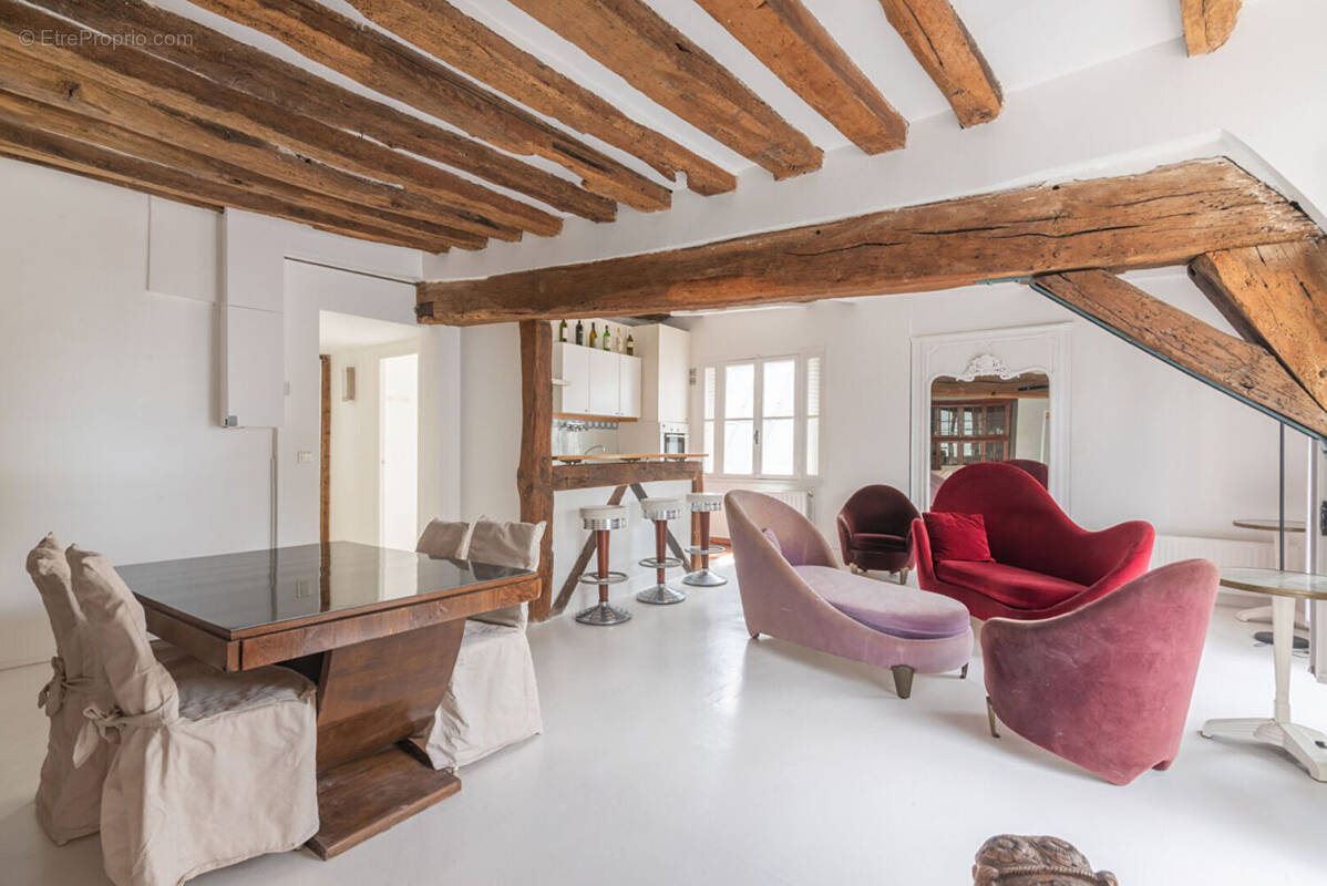 Appartement à PARIS-18E