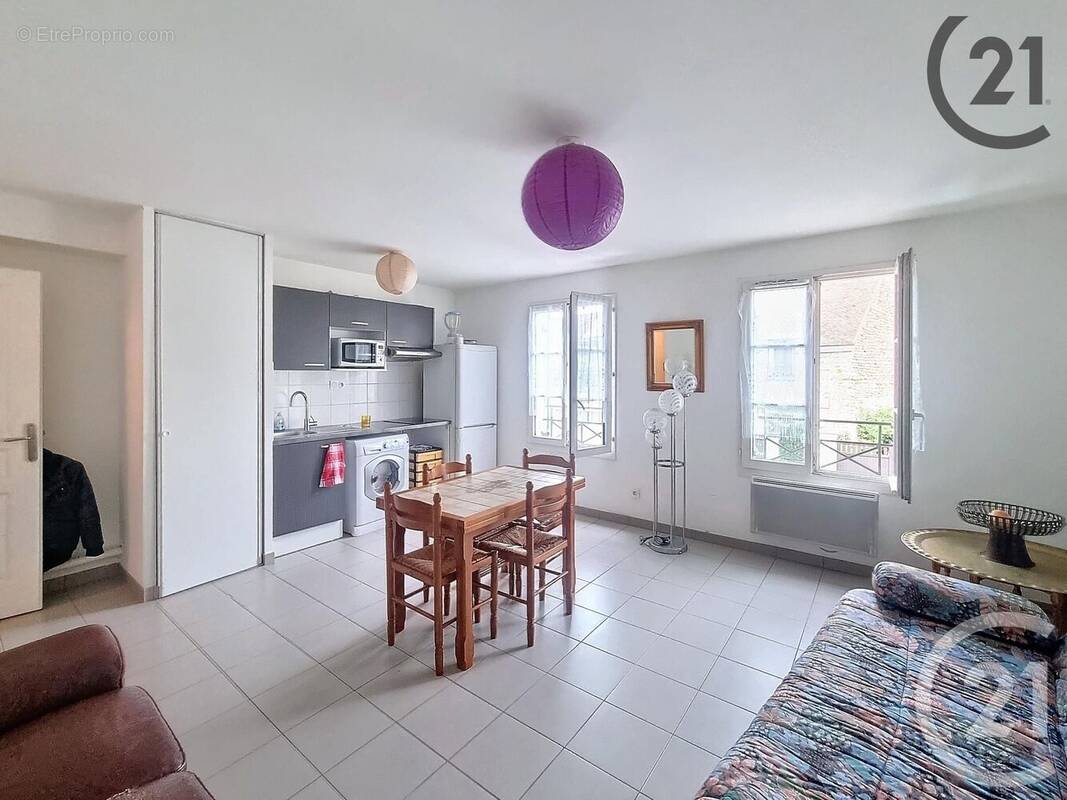 Appartement à MOISSY-CRAMAYEL