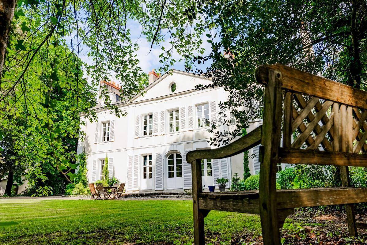 Maison à SAINTE-LUCE-SUR-LOIRE