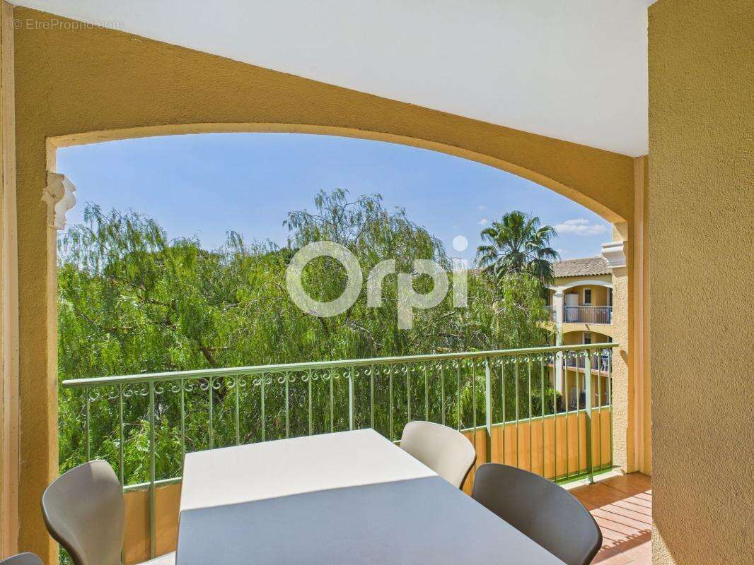 Appartement à MANDELIEU-LA-NAPOULE