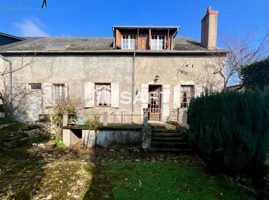 Photo 1 - Maison à MEHUN-SUR-YEVRE