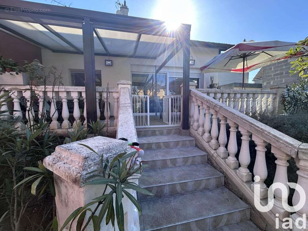 Photo 2 - Maison à LE BLANC-MESNIL