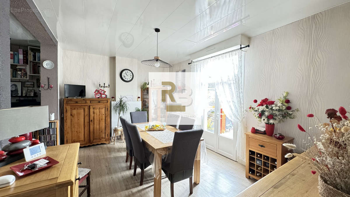 Maison à AIX-NOULETTE