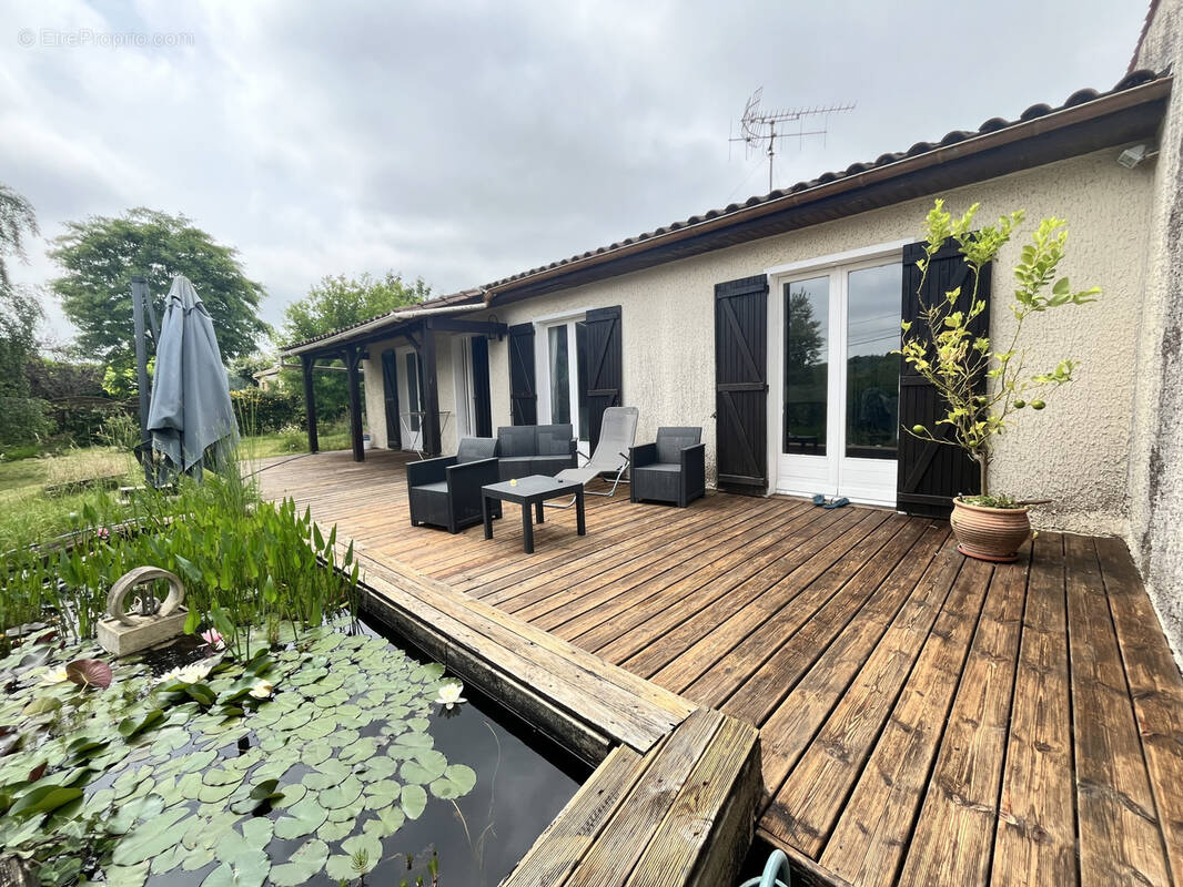 Maison à LOUZAC-SAINT-ANDRE