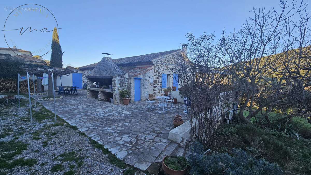 Maison à CABREROLLES