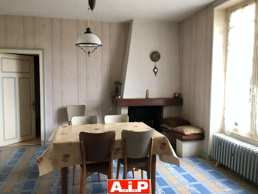 Maison à POUZAUGES