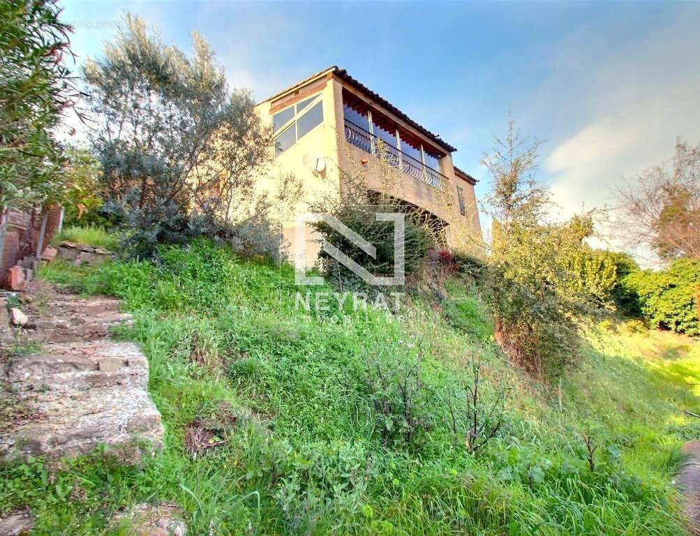 Maison à LES ADRETS-DE-L&#039;ESTEREL