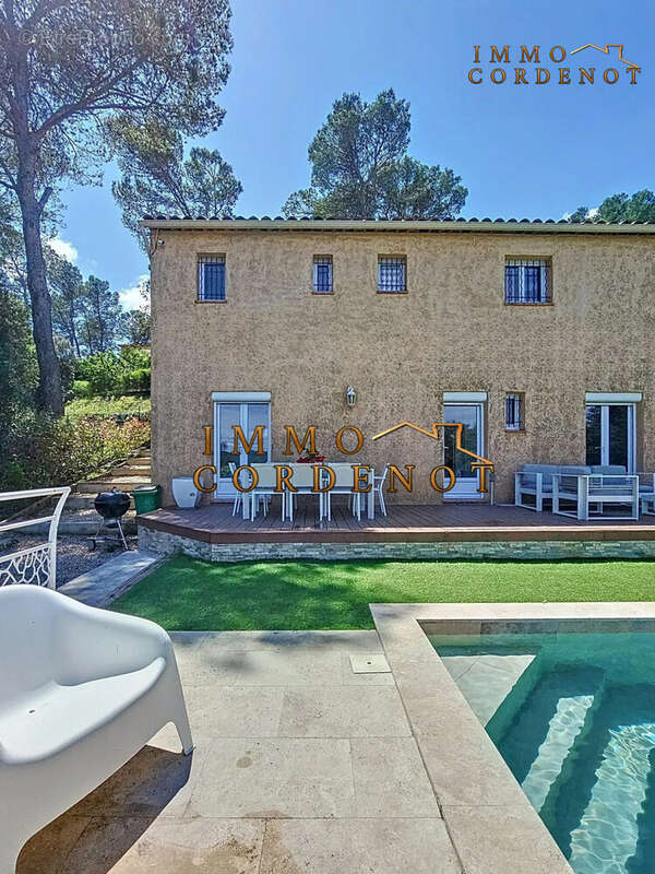 Maison à FLASSANS-SUR-ISSOLE