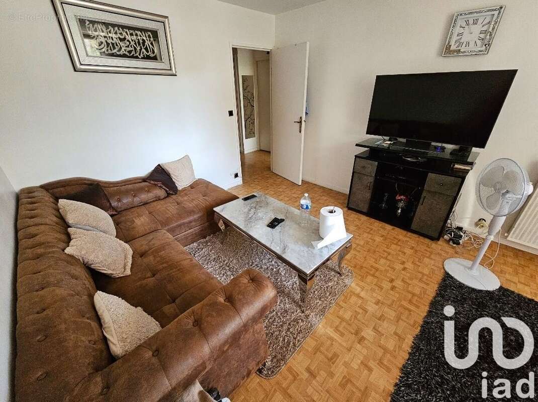 Photo 6 - Appartement à AUBERVILLIERS