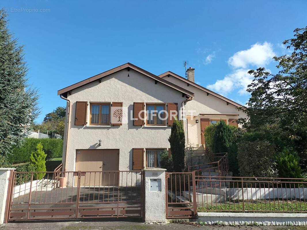 Maison à NEUFCHATEAU
