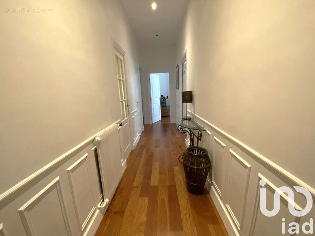 Photo 3 - Appartement à PARIS-16E