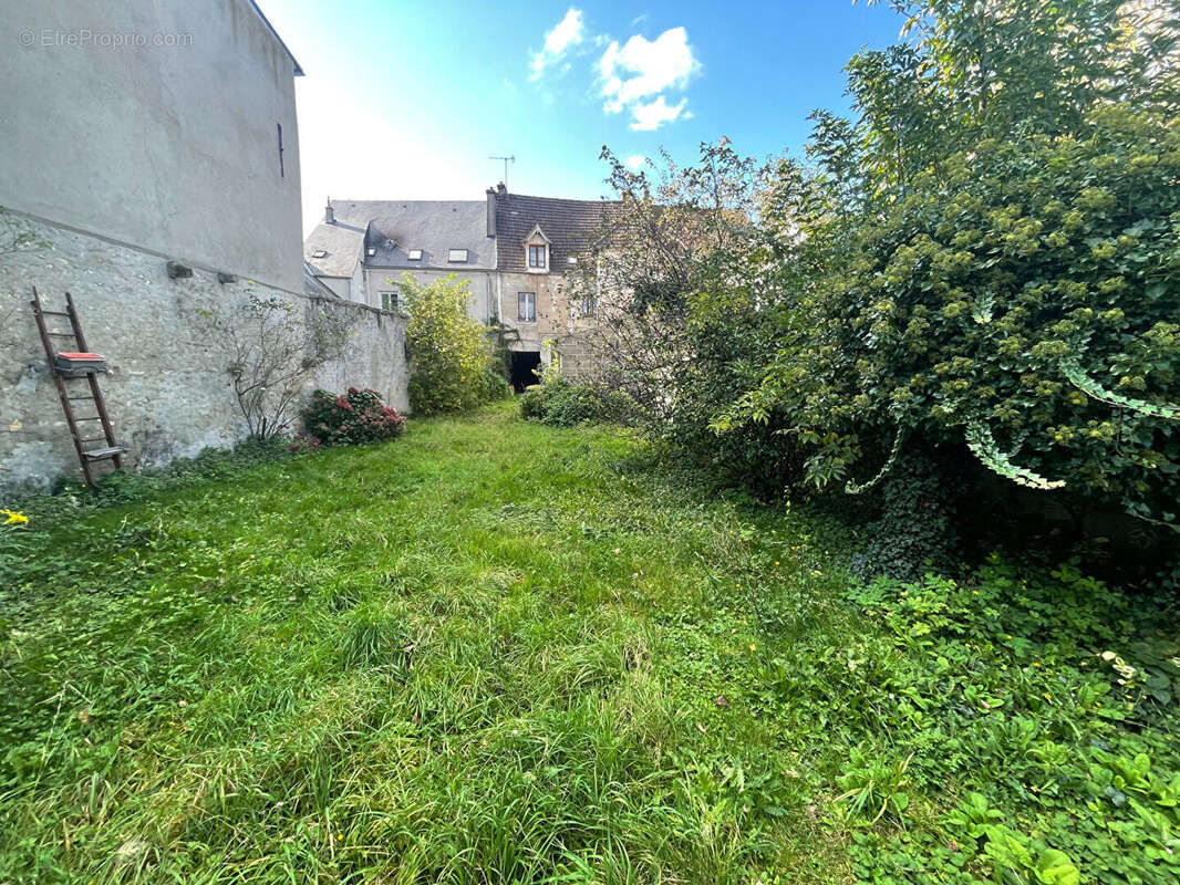 Maison à ETAMPES