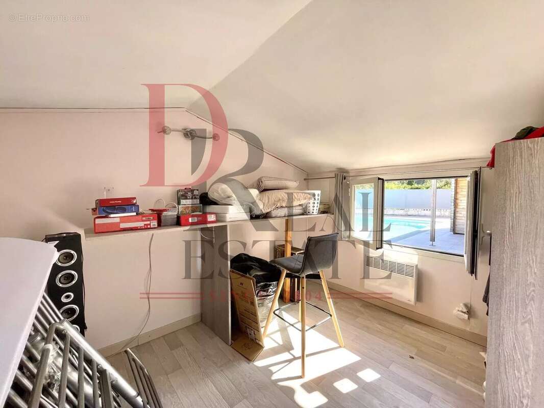 Appartement à VENCE