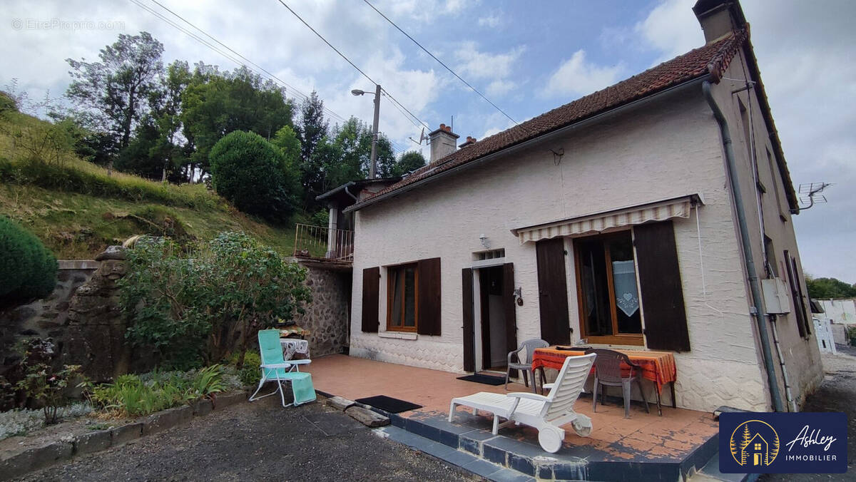Maison à RIOM-ES-MONTAGNES