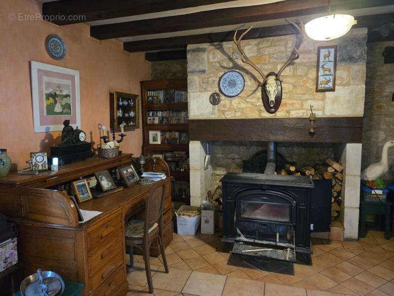 Maison à CUBJAC