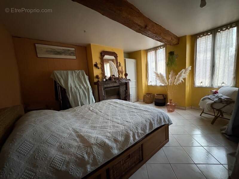 Maison à AIX-EN-OTHE