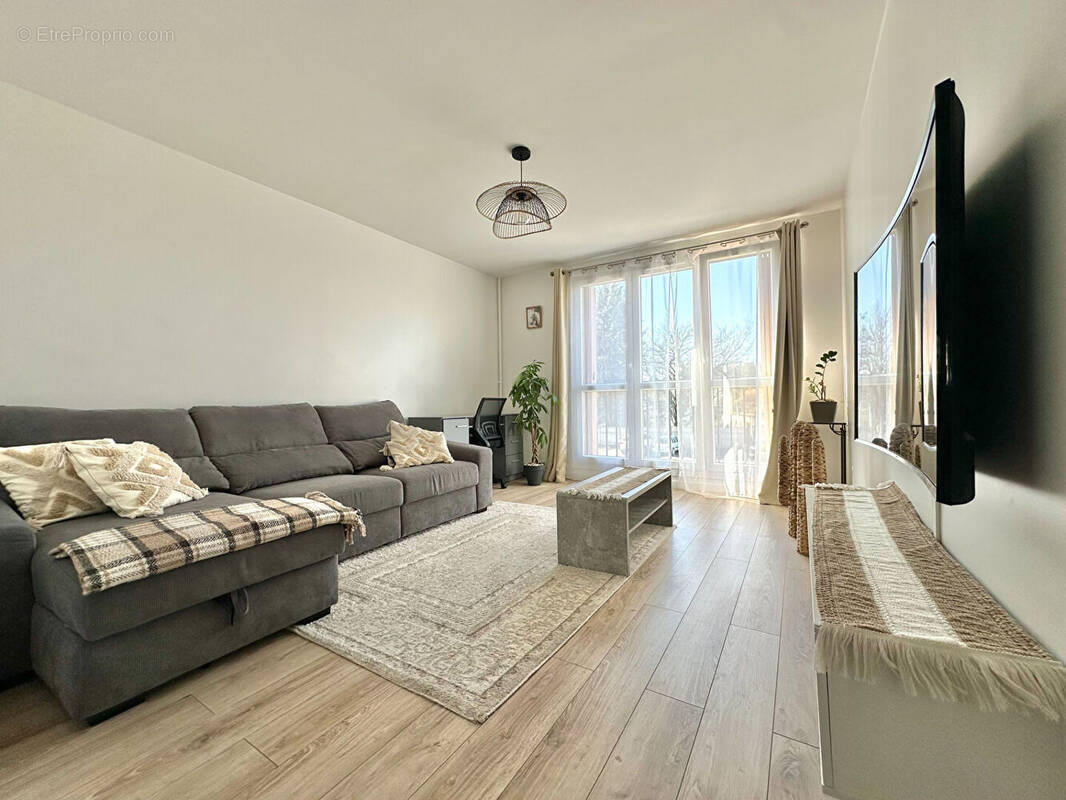 Appartement à BROU-SUR-CHANTEREINE