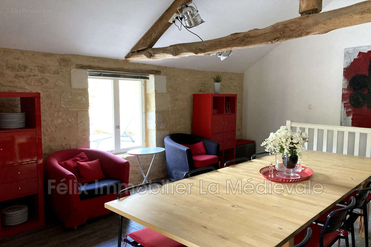 Maison à CASTELNAUD-LA-CHAPELLE
