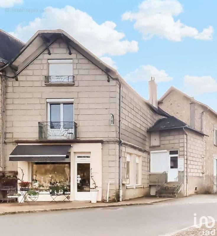 Photo 8 - Commerce à ARNAC-POMPADOUR