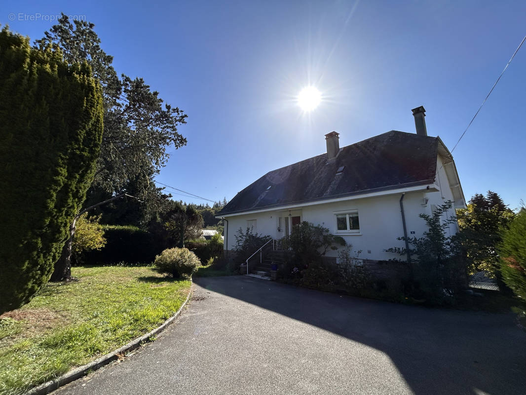 Maison à CORREZE
