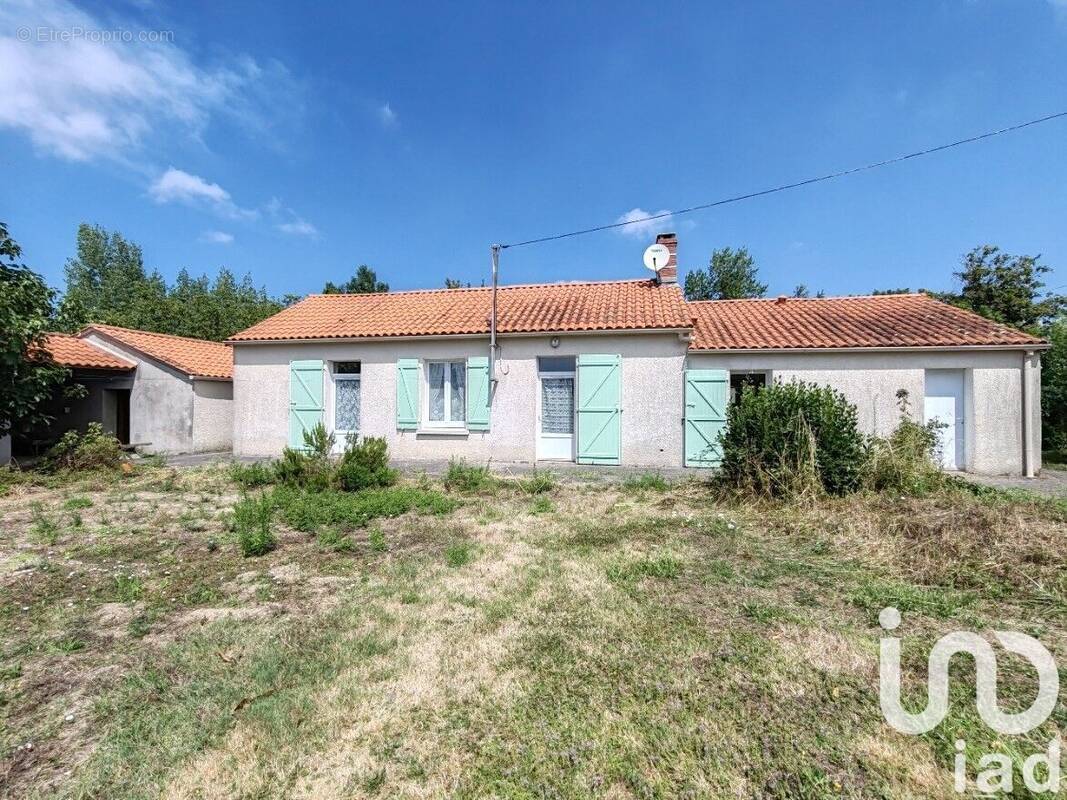 Photo 1 - Maison à LE PERRIER