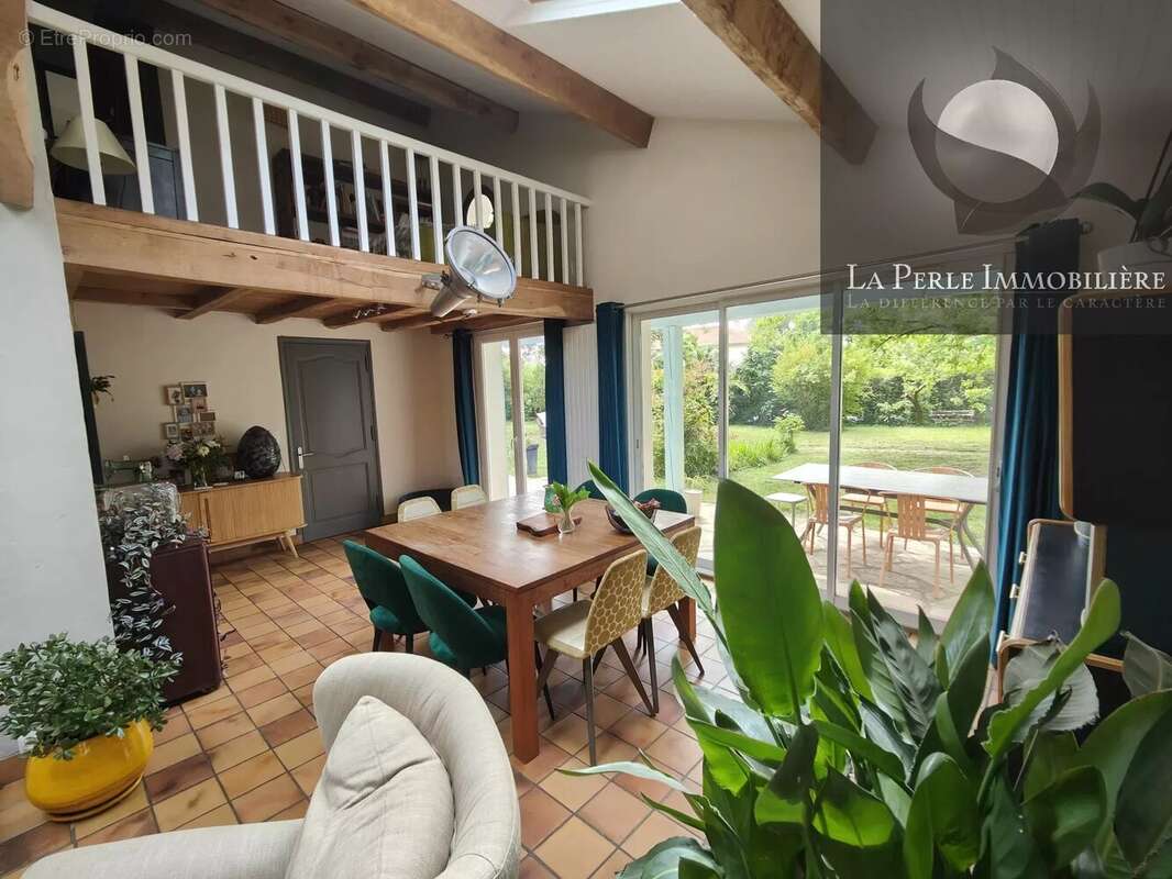 Maison à LABASTIDE-SAINT-PIERRE