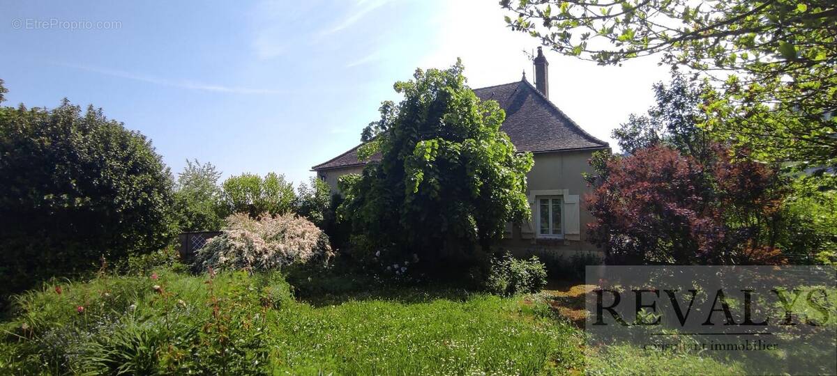 Maison à AUTUN
