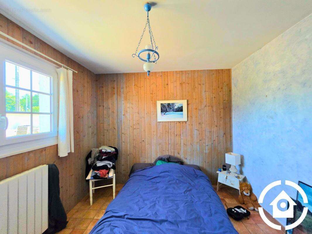 Maison à GENSAC-LA-PALLUE