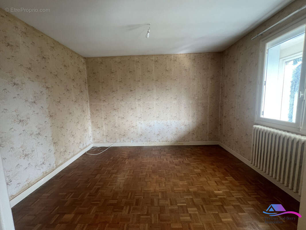 PARTIE SALON - Maison à CHATEAUMEILLANT