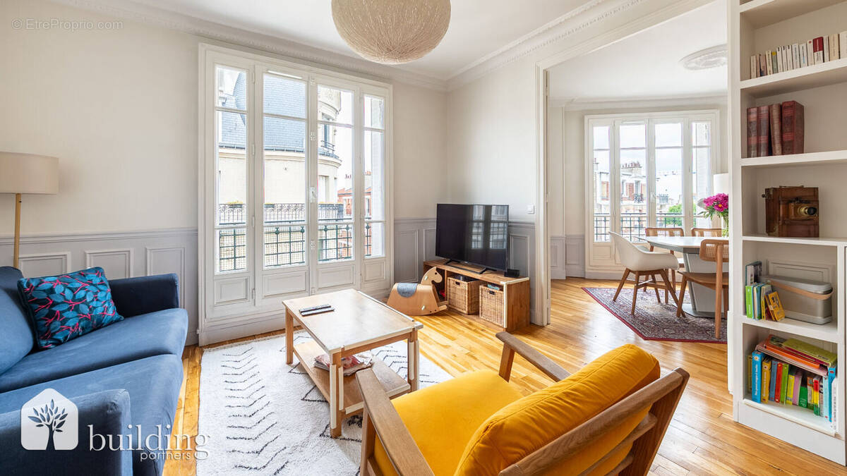 Appartement à COURBEVOIE
