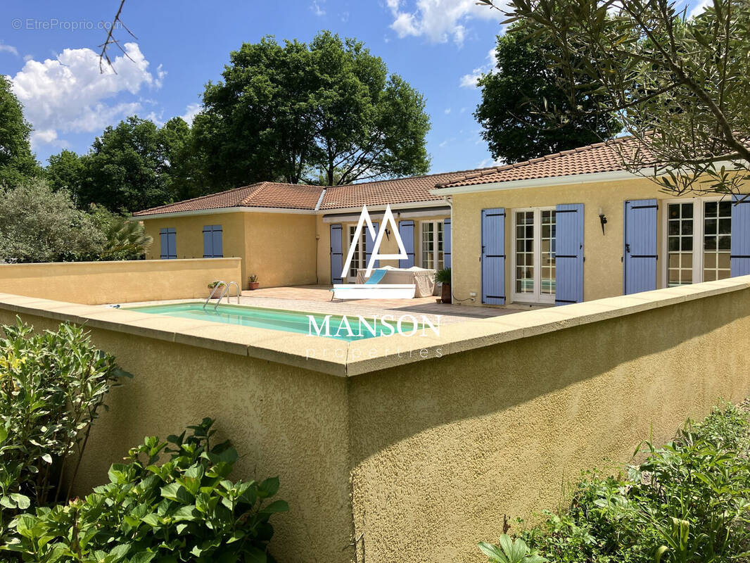 Maison à ROAILLAN