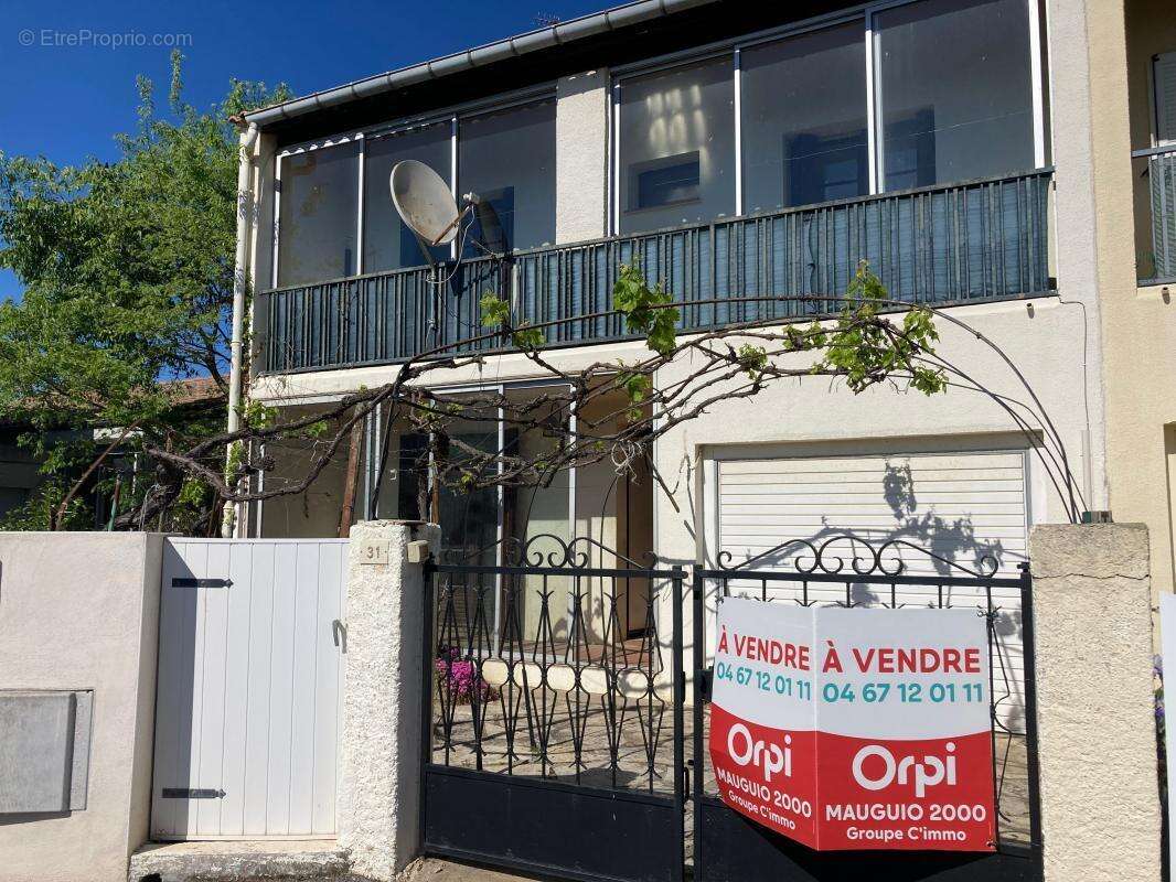 Maison à MAUGUIO