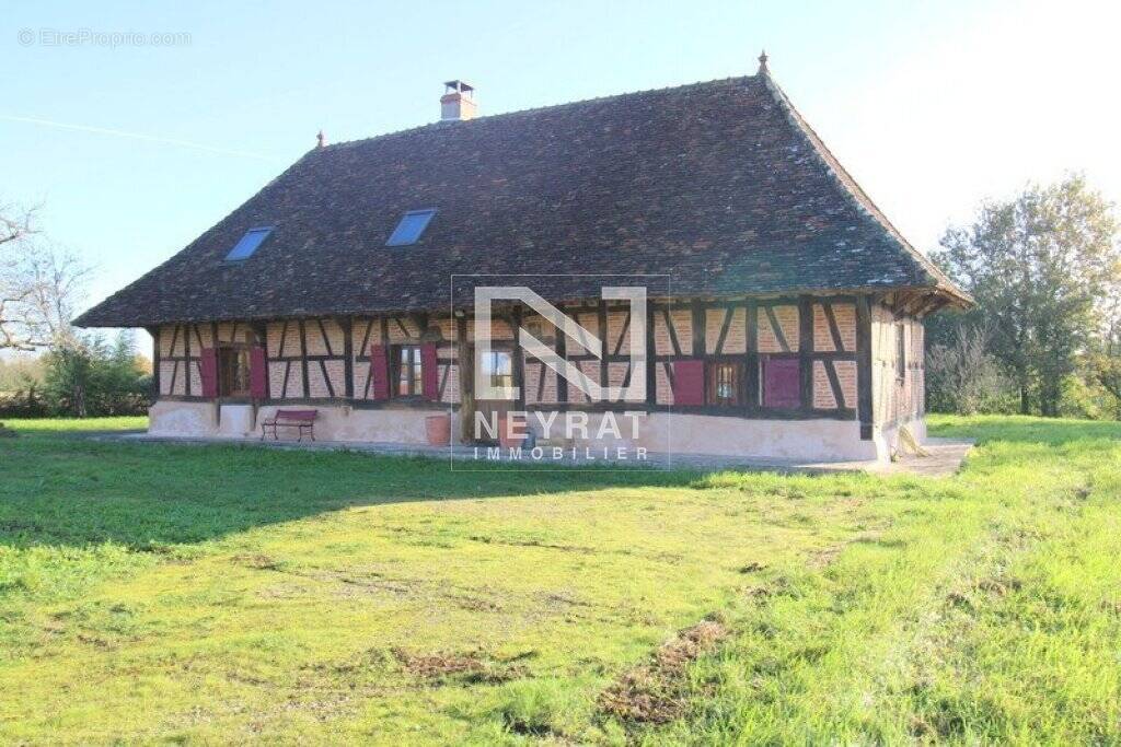 Maison à SAINT-GERMAIN-DU-BOIS