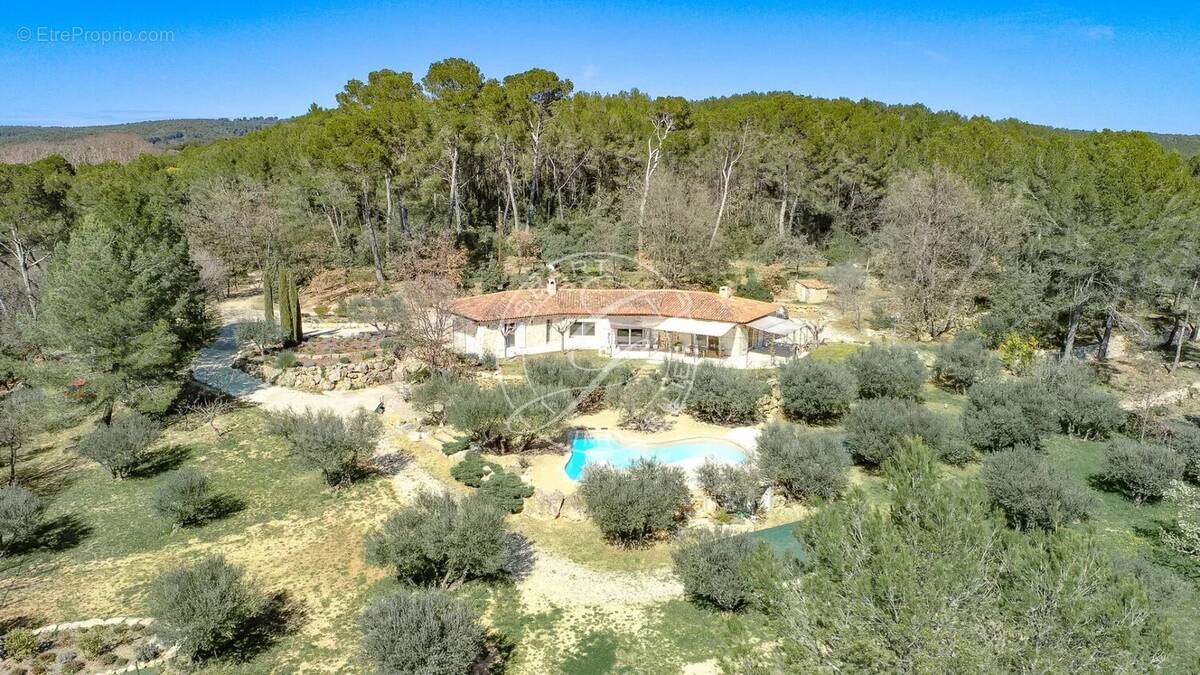 Maison à SAINT-ANTONIN-DU-VAR