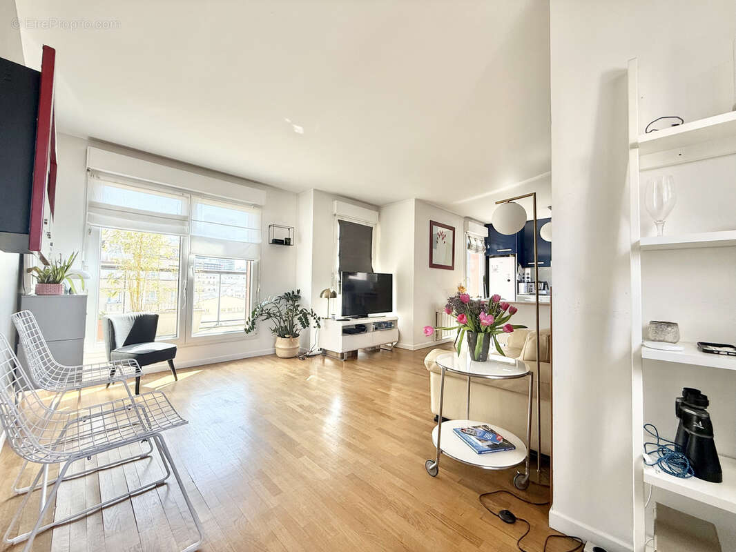 Appartement à COURBEVOIE